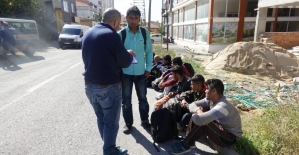İstikametlerini şaşıran göçmenler polise yakalandı