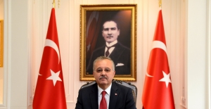Vali Özdemir, Muhtarlar Günü'nü kutladı