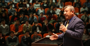 Başkan Karabacak, Gençlerle gündemi değerlendirdi