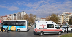 Edirne'de minibüsle otomobil çarpıştı:1 yaralı