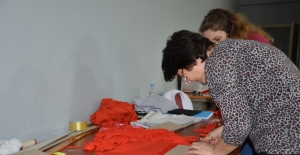 Hayrabolu'da kadın giysileri dikimi kursu açıldı