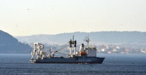 Rus askeri kurtarma gemisi Çanakkale Boğazı'ndan geçti