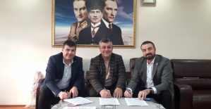 Yenikarpuzlu Belediyesinde toplu iş sözleşmesi imzalandı