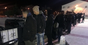 Düzensiz göçmenler tren istasyonunda yakalandı