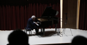 Fransız piyanist Pierre Reach, Tekirdağ'da konser verdi