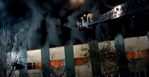 Maltepe'de fabrika yangını