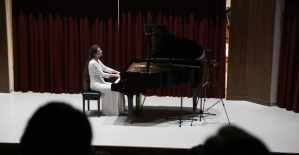 Rus piyanist Gülbadamova Tekirdağ'da konser verdi