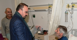 AK Parti Grup Başkanvekili Bülent Turan'dan hasta ziyareti