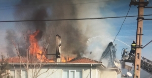 Bilecik'te çatı yangını