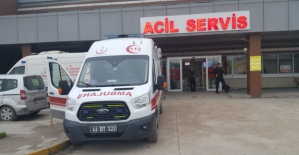 Kocaeli'de otomobil ağaca çarptı: 1 ölü, 1 yaralı