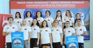 Edirneli yüzücülerden 14 madalya