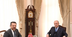 Ulaştırma ve Altyapı Bakanı Turhan, Kocaeli'de