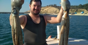 Enez'de balıkçılar 10 kiloluk iki ahtapot yakaladı
