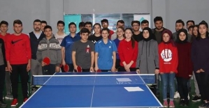 Sakarya'da masa tenisi turnuvası düzenlendi