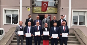 Hendek Belediye Başkanı Babaoğlu, mazbatasını aldı
