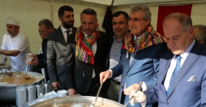 Sakarya Büyükşehir Belediye Başkanı Yüce görevi devraldı