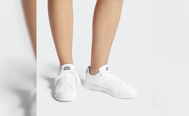 Beyaz sneaker trendi, tüm seçenekleriyle Boyner'de