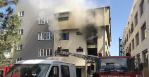 Bursa'da kumaş deposunda yangın