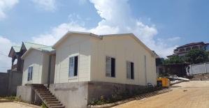 Karmod, Sierra Leone'de hazır konaklama evleri kurdu