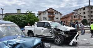 Sakarya'da zincirleme trafik kazası: 6 yaralı