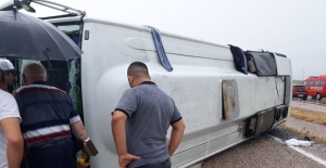Balıkesir'de otobüs devrildi: 1 ölü, 8 yaralı