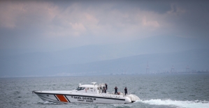 GÜNCELLEME 3 - Arıza yapan teknedeki 7 kişi kurtarıldı