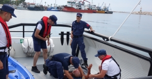 Kanoyla açıldığı denizde fenalaşan kişi kurtarıldı