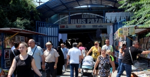 Komşu Edirne'de alışveriş yoğunluğu oluşturdu