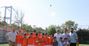 Suriyeli yetimler için futbol etkinliği