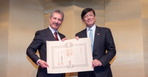 Ahmet Çalık’a Japonya Devlet Nişanı verildi