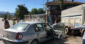 Osmaneli'de trafik kazası: 3 yaralı