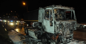 Anadolu Otoyolu'nda tır yangını