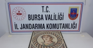 Bursa'da 2 bin yıllık mozaik tablo ele geçirildi
