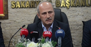 Bakan Turhan: “Kuzey Marmara Otoyolu'nu Akyazı Kavşağı'na bağlayacağız“