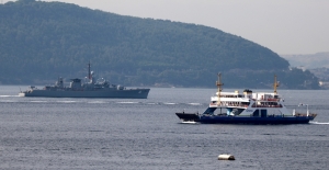 Bulgar askeri gemisi Çanakkale Boğazı'ndan geçti