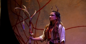 Edirne Devlet Tiyatrosu “Bir Nefes Dede Korkut“ oyunuyla perde açtı