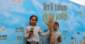 Edirne'deki Yerel Tohum Ekim Şenliği'nde yerli tohumlar toprakla buluştu