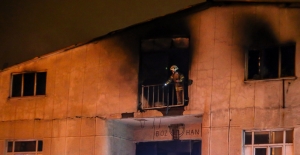 GÜNCELLEME - İstanbul'da iş yeri yangınında 5 kişi yaralandı