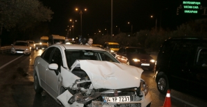 İstanbul'da iki otomobil çarpıştı: 4 yaralı