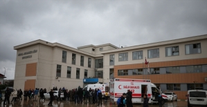 Bursa'da ağır kokudan etkilenen öğrenciler hastaneye kaldırıldı