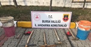 Bursa'da kaçak kazı yapan iki şüpheli suçüstü yakalandı