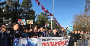 Çin'in Doğu Türkistan politikaları Sakarya'da protesto edildi