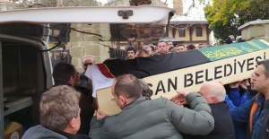 Edirne'de cansız bedeni su kanalında bulunan avukat defnedildi