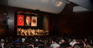 Eskişehir Büyükşehir Belediyesi Senfoni Orkestrası Bilecik'te sahne aldı