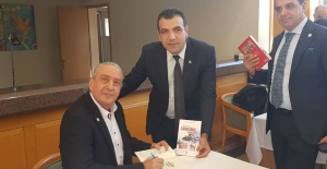 Prof Dr. Tuncay Öğün, Gebze’de “100 Soruda Sarıkamış Harekatı” kitabını imzaladı
