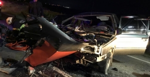 Tekirdağ'da otomobil tırla çarpıştı: 6 yaralı