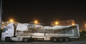 Anadolu Otoyolu'nda devrilen tır ulaşımı aksattı