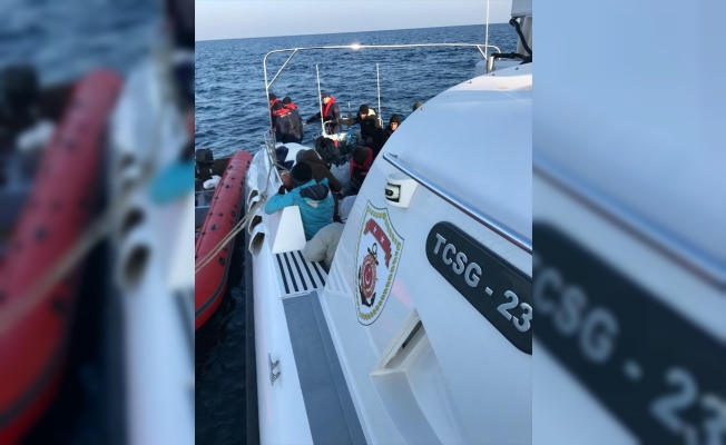 Edirne açıklarında 35 düzensiz göçmen yakalandı