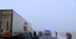 Edirne'de zincirleme trafik kazası otoyolda ulaşımı yarım saat aksattı
