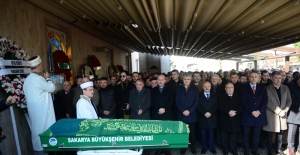 İçişleri Bakanı Soylu, Sakarya'da cenaze törenine katıldı